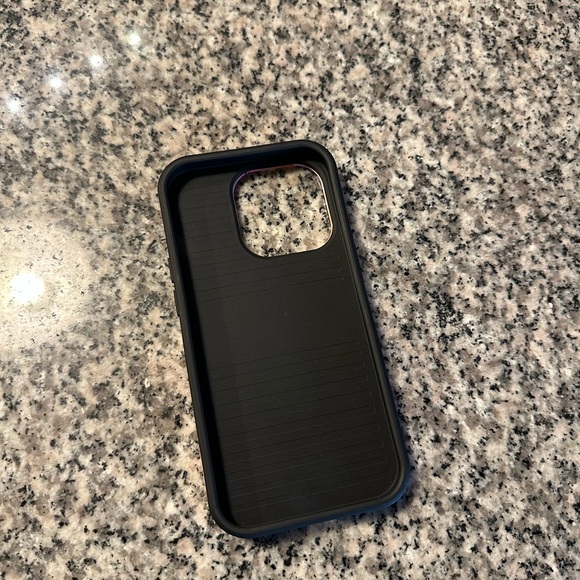 NWOT 🌼 BURGA | iPhone 14 Pro Phone Case - - Picture 4 of 5